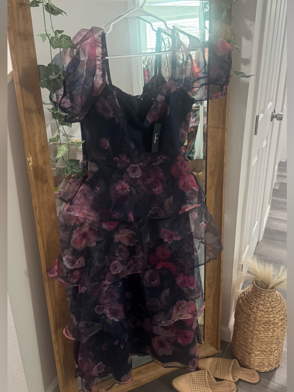 BNWT Lulus Oh-So Stunning Navy Blue Floral Organza Tiered Midi Dress - Picture 5 of 7